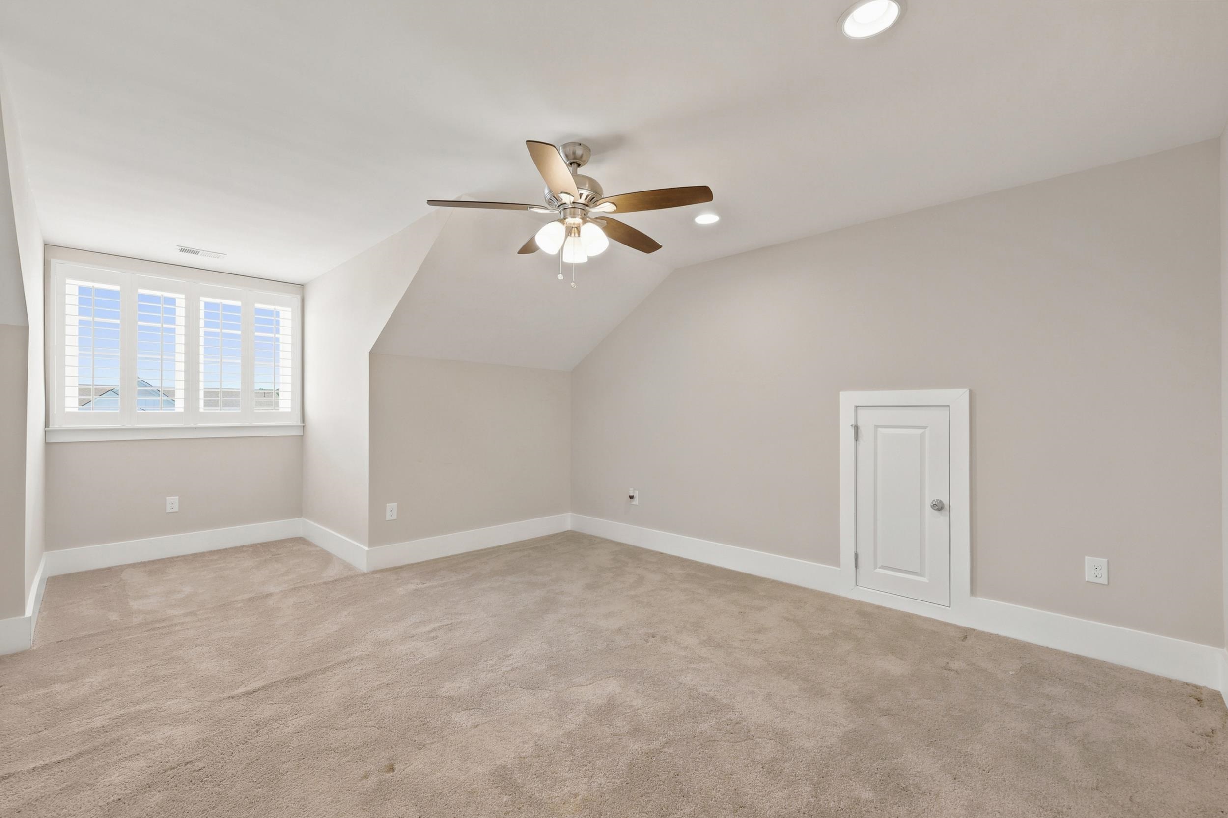 1211 Tarisa Ave.