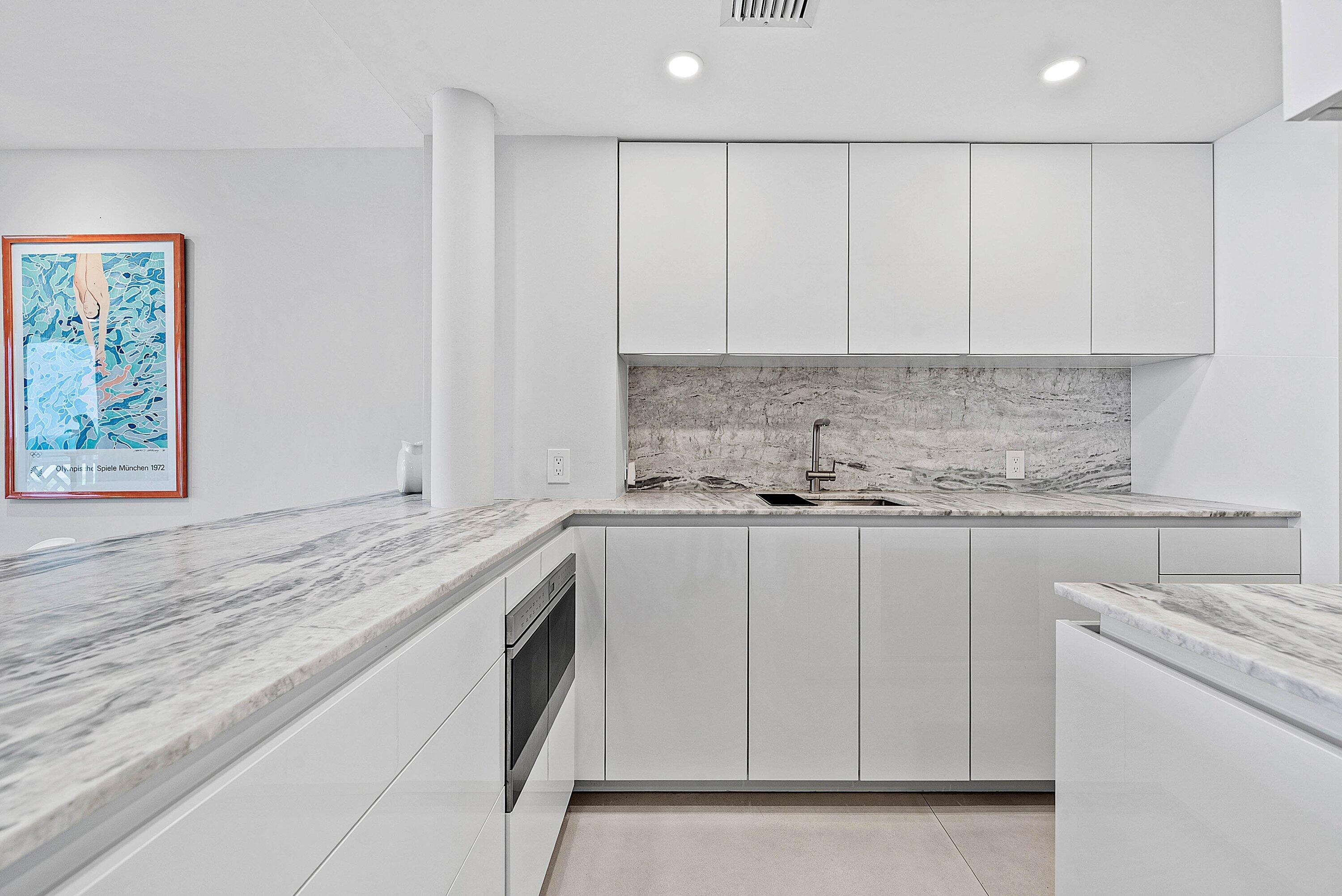 1225 S Ocean Boulevard 404