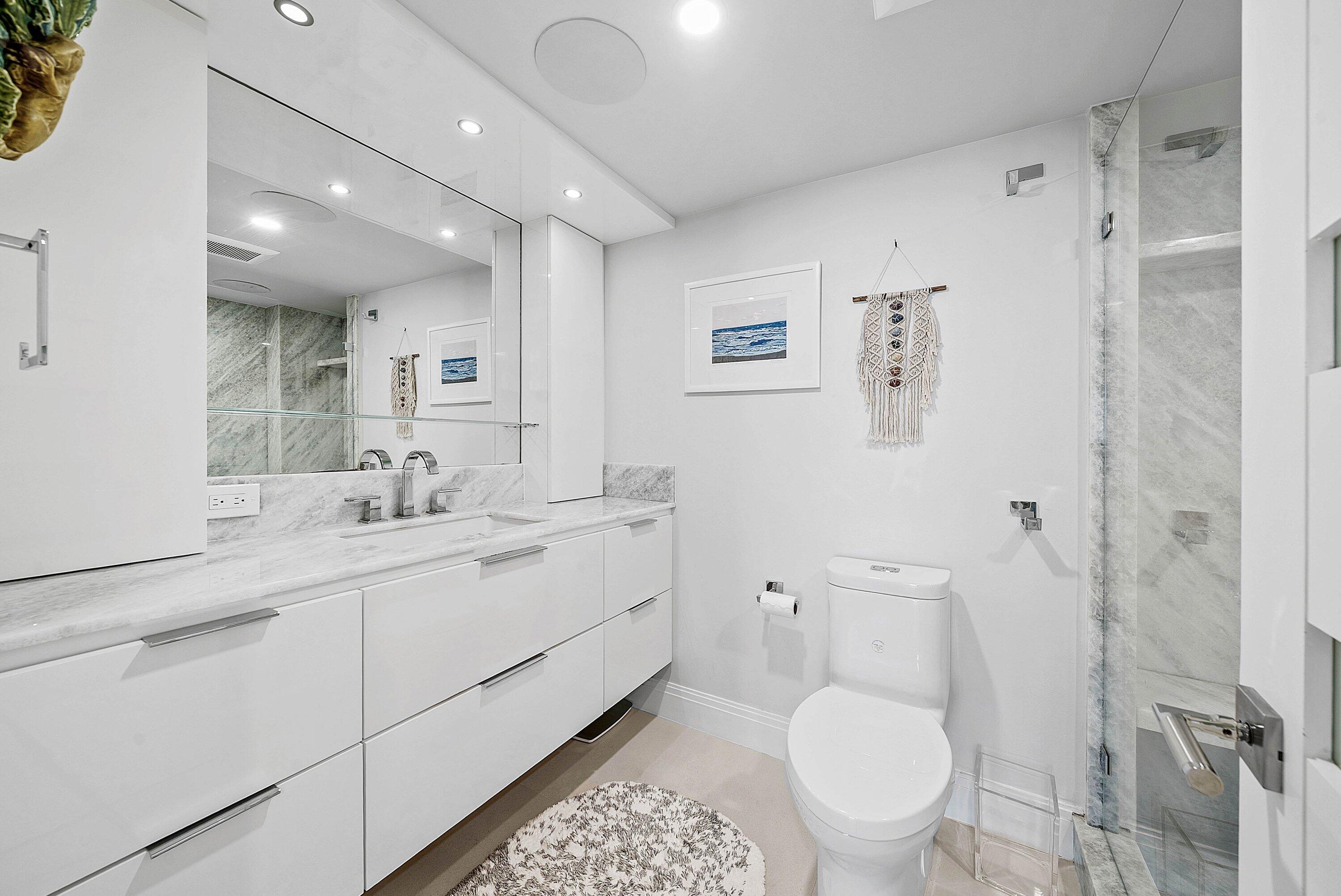 1225 S Ocean Boulevard 404