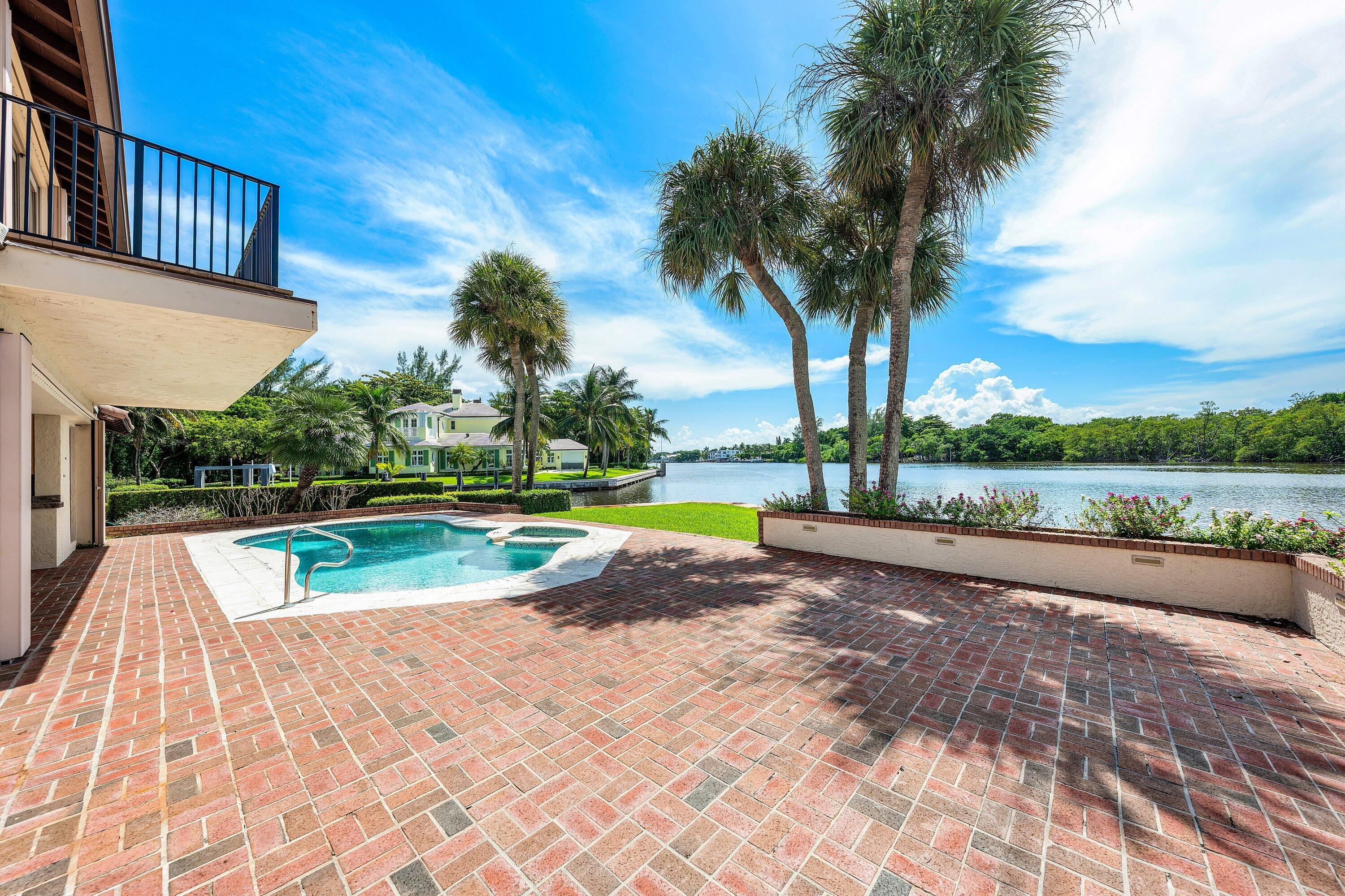 11 N Hidden Harbour Drive