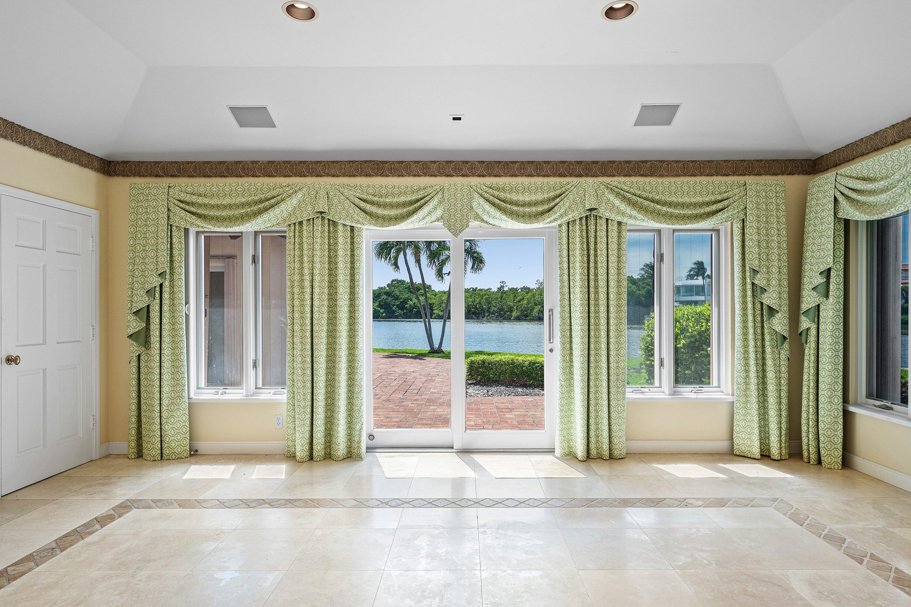 11 N Hidden Harbour Drive