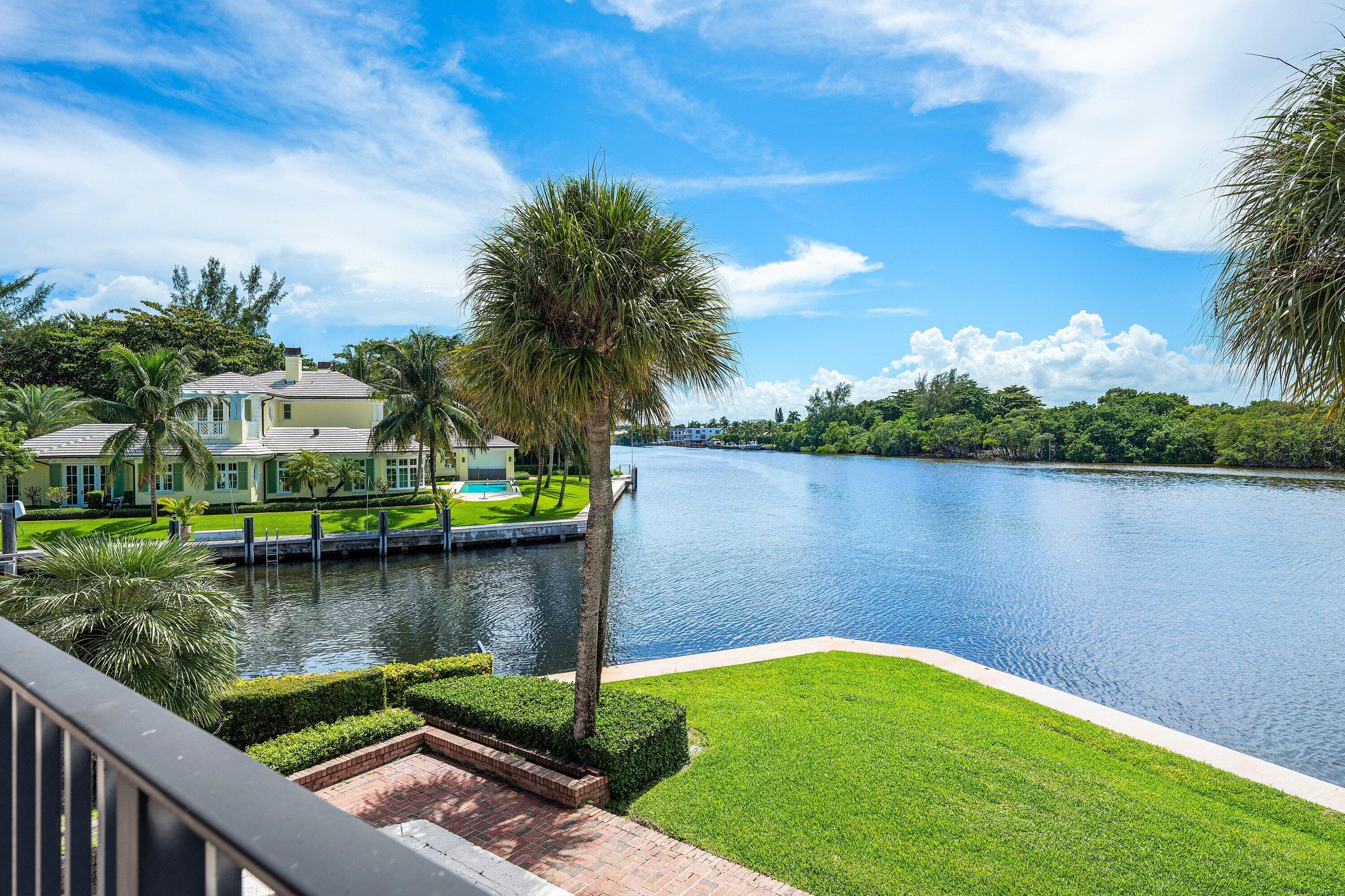 11 N Hidden Harbour Drive