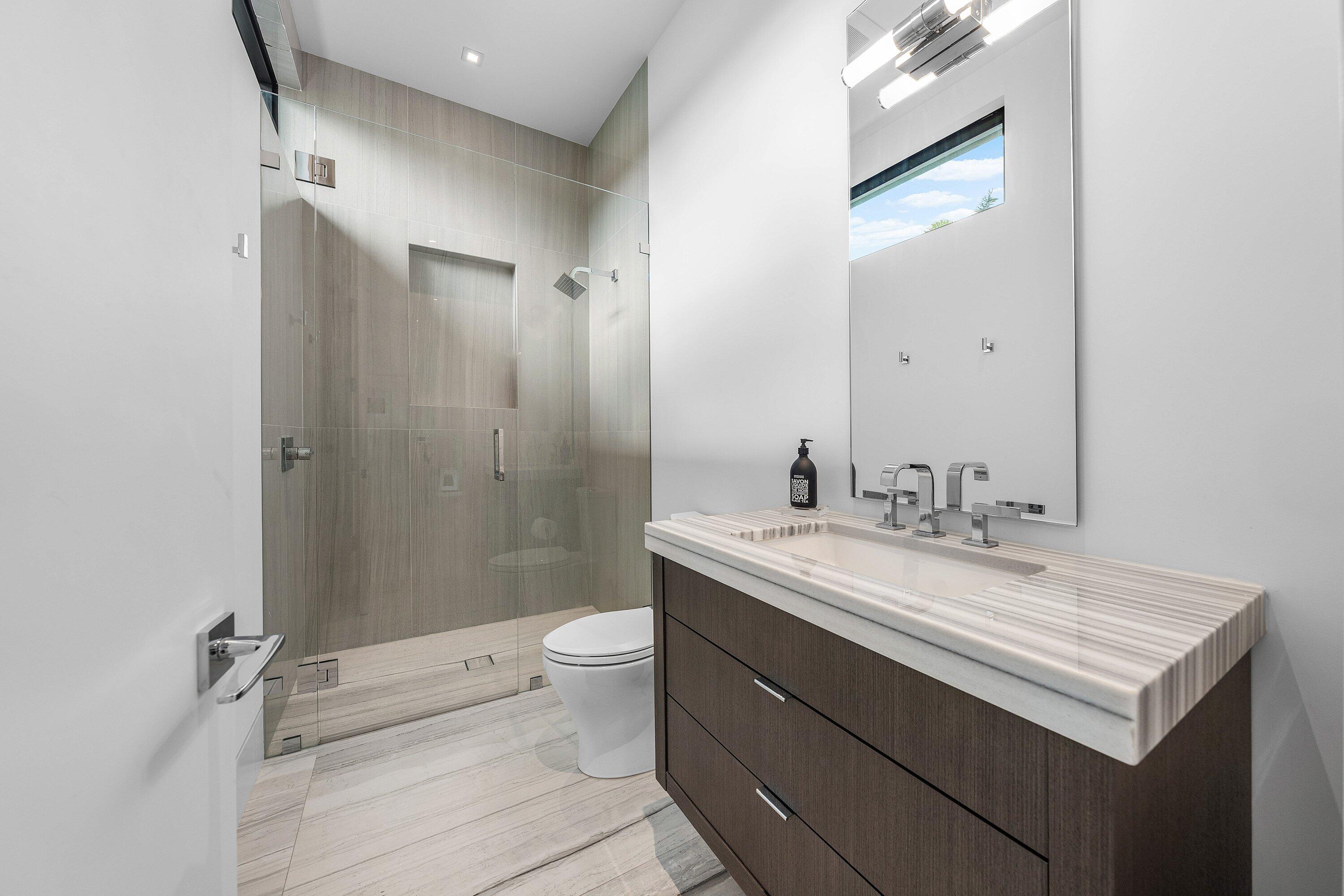 800 Seagate Drive