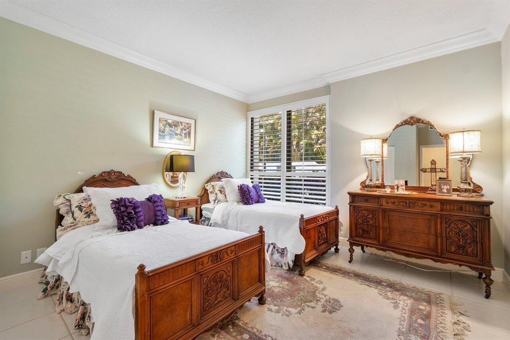 3900 N Ocean Boulevard Unit: 1