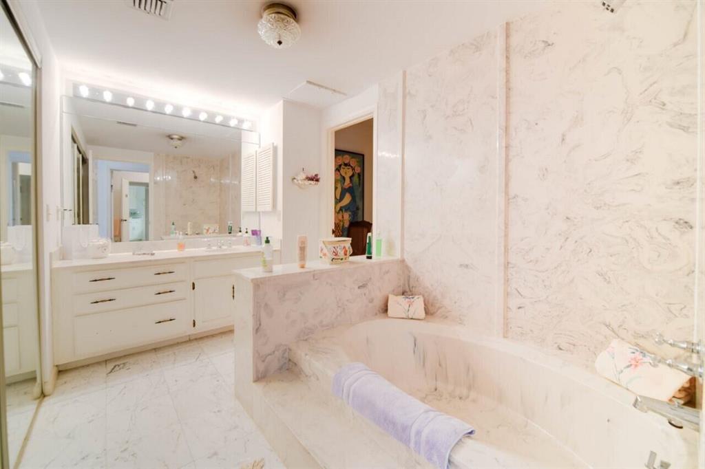 1171 N Ocean Boulevard Unit: 1bs