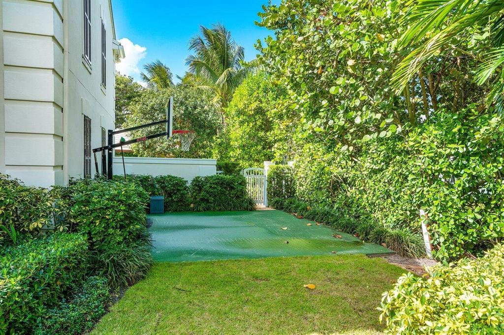 3432 N Ocean Boulevard