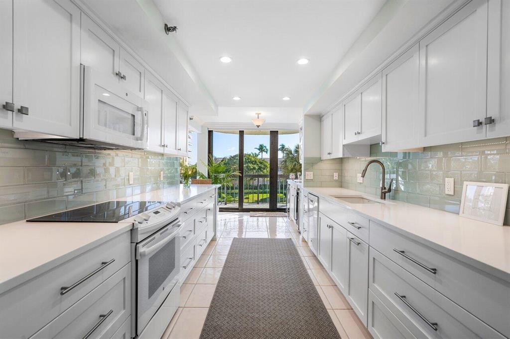 3900 N Ocean Boulevard Unit: 2b