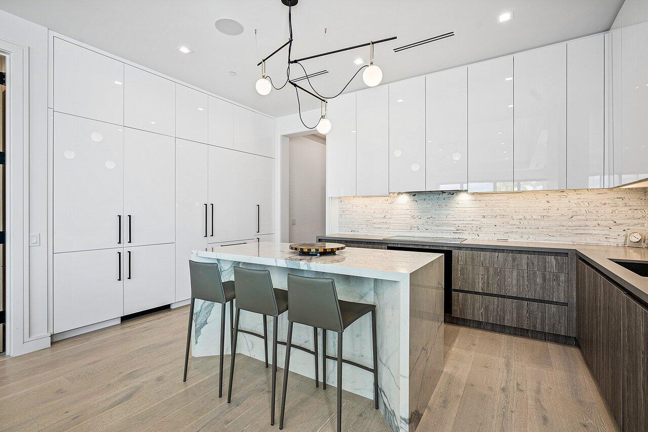 344 Venetian Drive Unit: 101