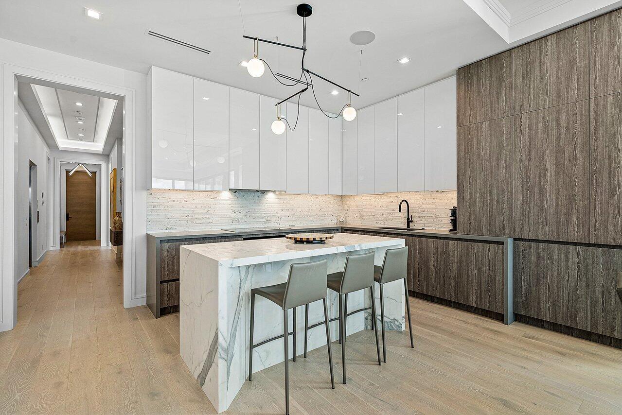 344 Venetian Drive Unit: 101