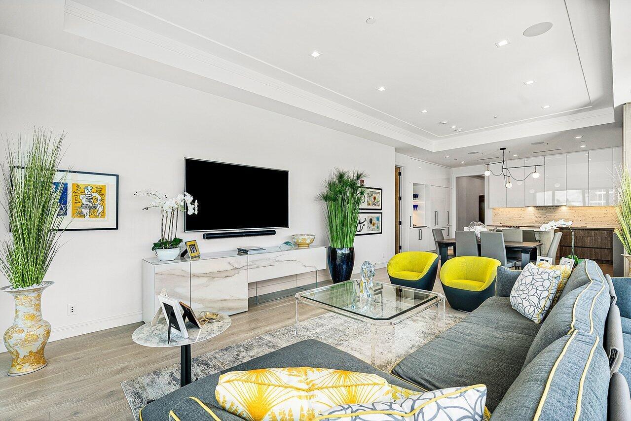 344 Venetian Drive Unit: 101