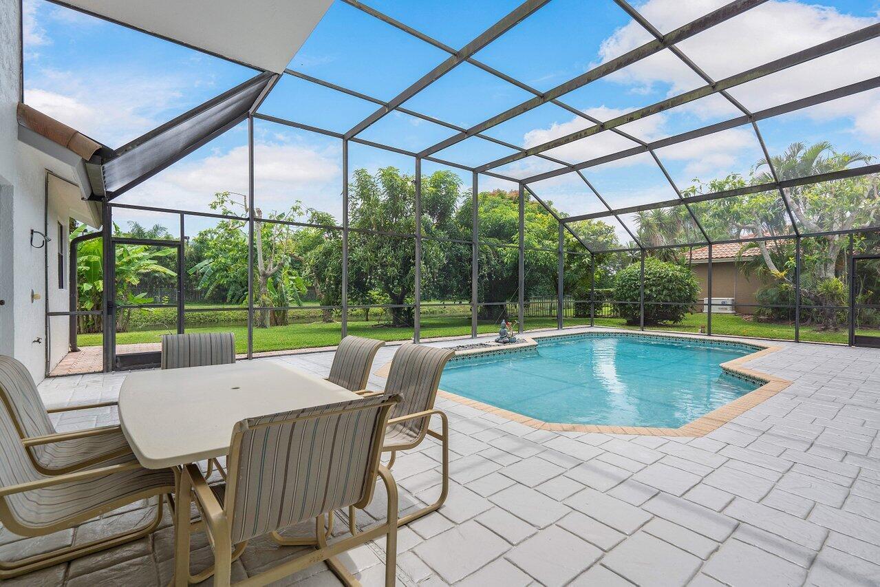 6670 Newport Lake Circle