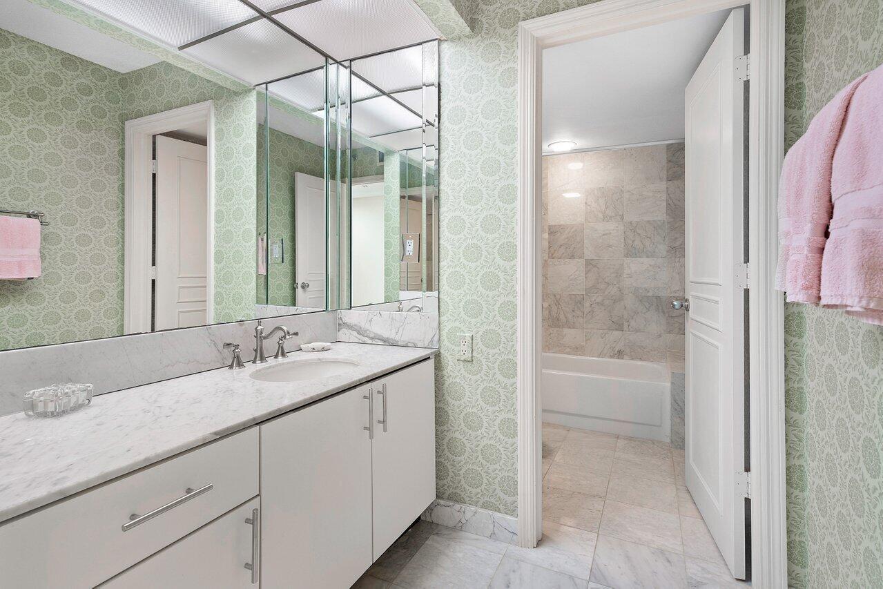 3900 N Ocean Boulevard Unit: 4a
