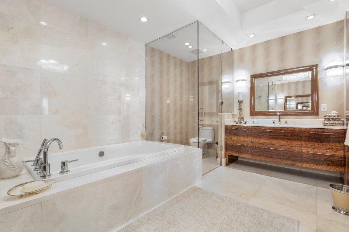 4001 N Ocean Boulevard Unit: 305