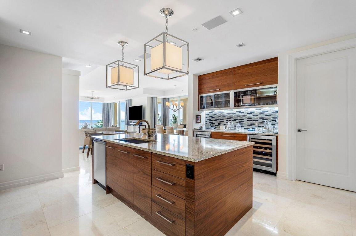 4001 N Ocean Boulevard Unit: 305