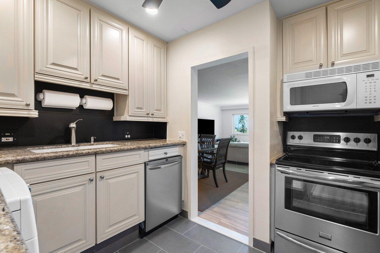 120 N Ocean Boulevard Unit: 207