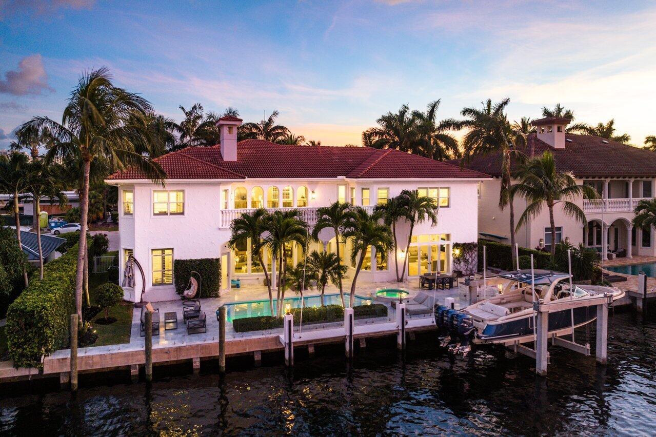 955 Iris Drive