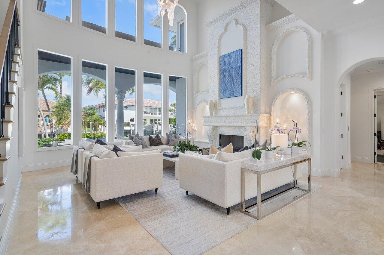955 Iris Drive