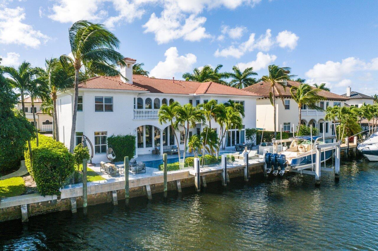955 Iris Drive