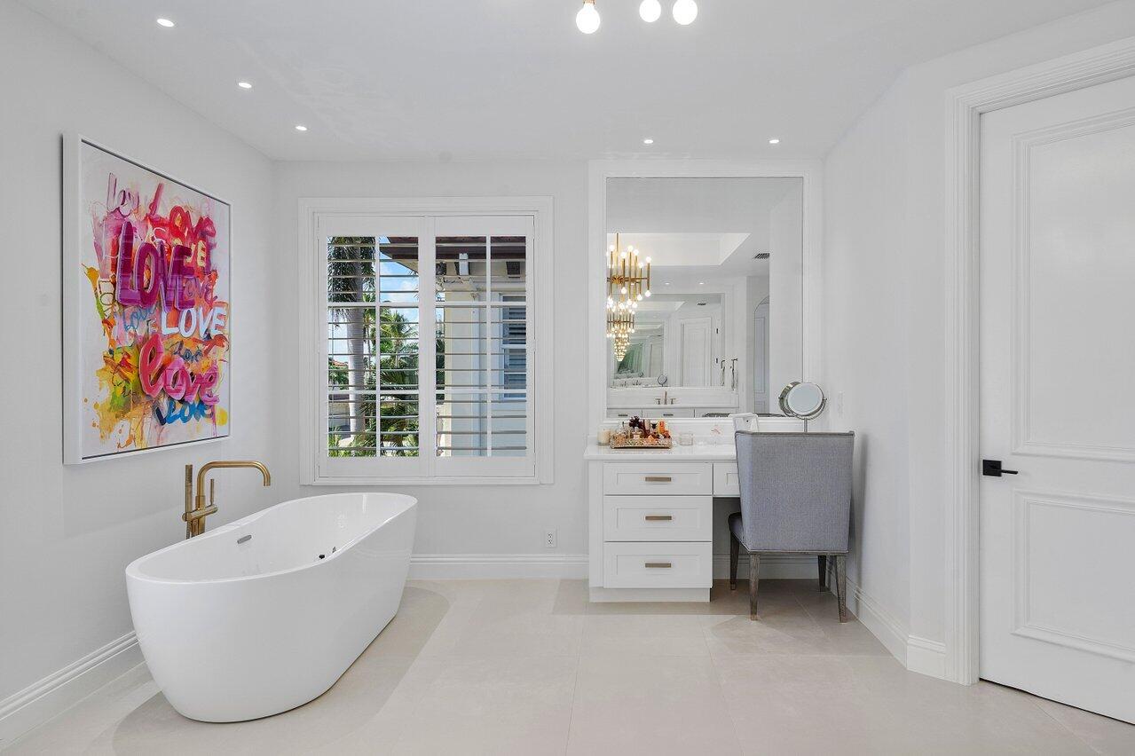 955 Iris Drive