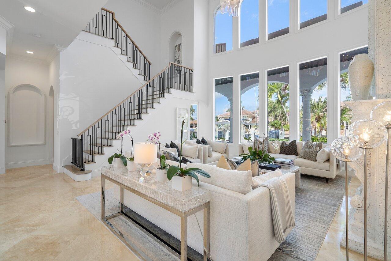 955 Iris Drive