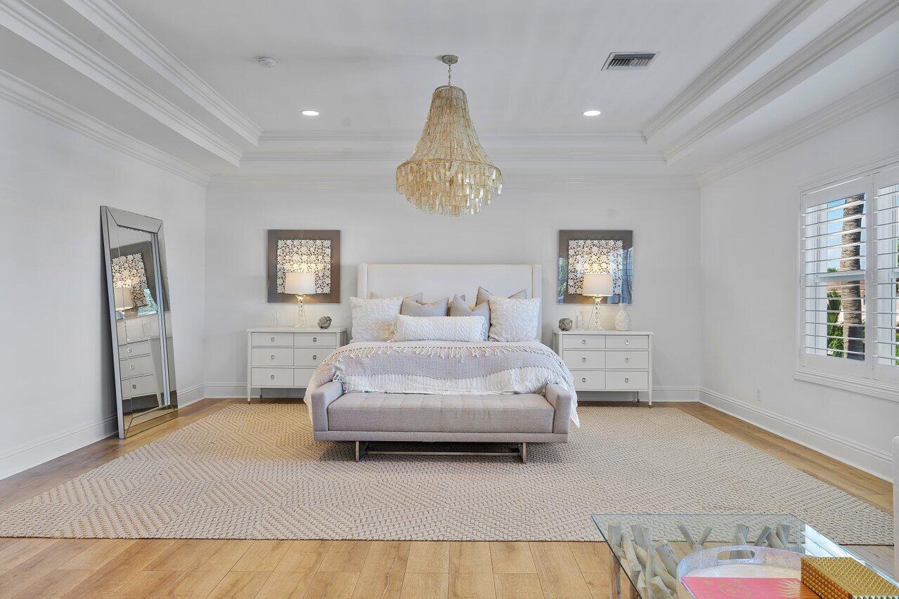 955 Iris Drive