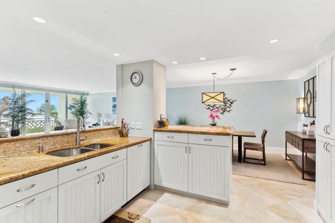 1225 S Ocean Boulevard Unit: 301