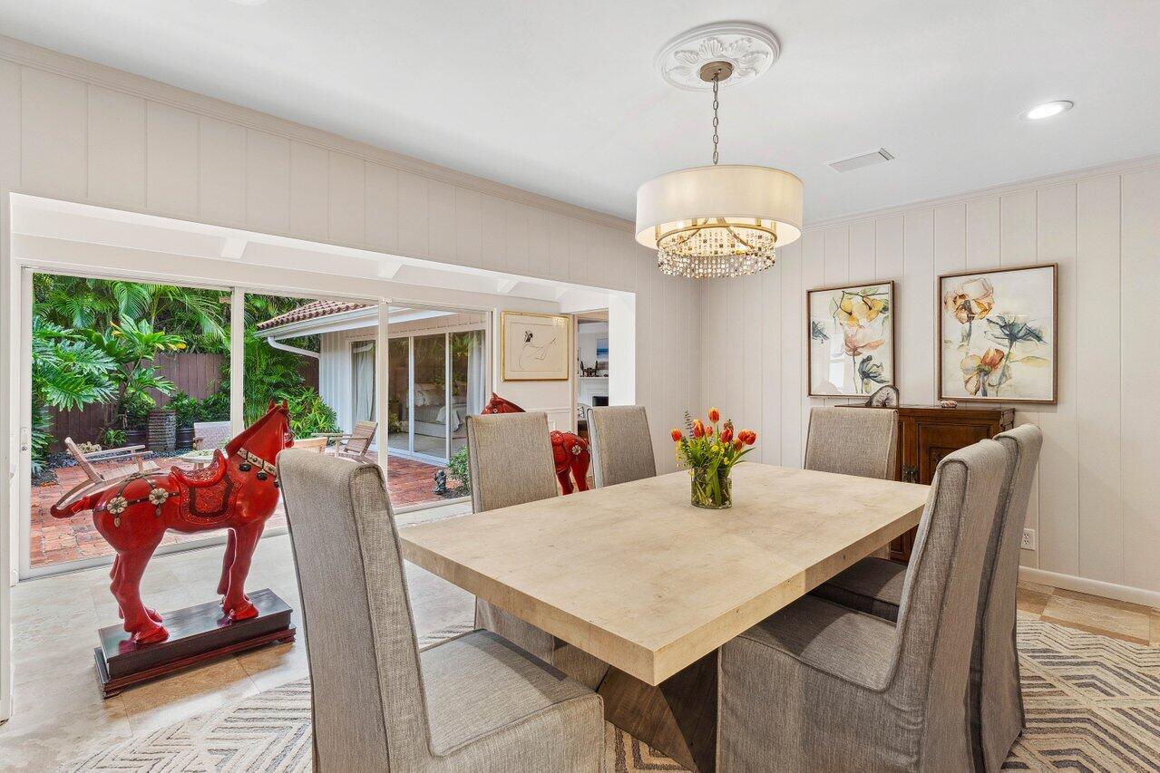 206 Seabreeze Avenue