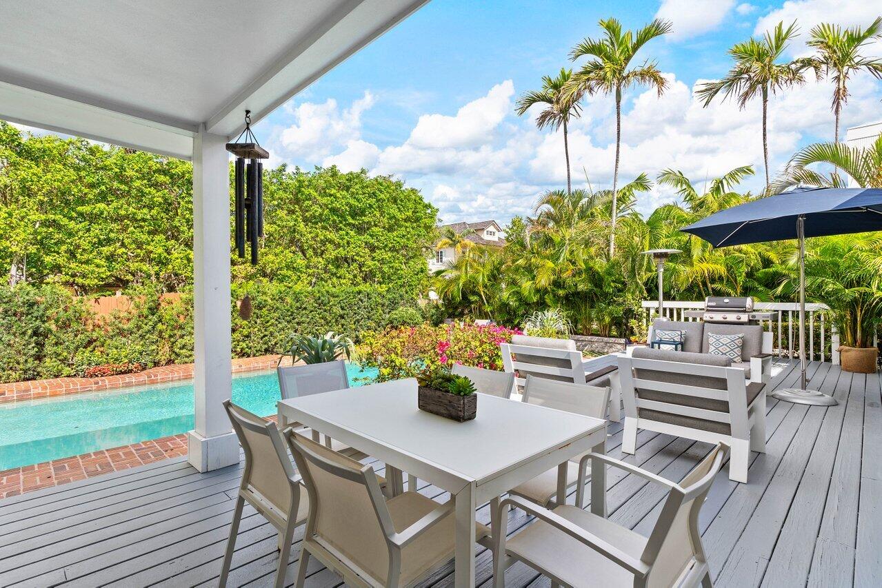 206 Seabreeze Avenue