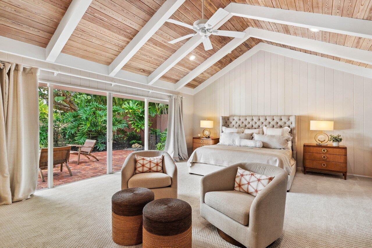 206 Seabreeze Avenue