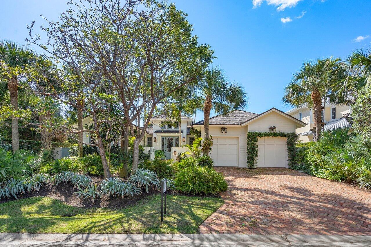 1102 N Vista Del Mar Drive