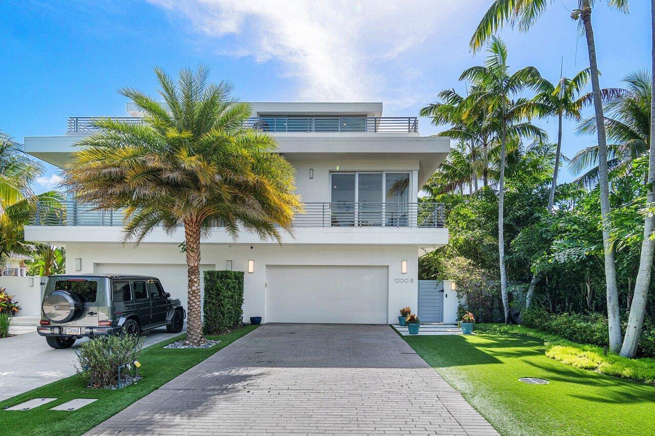 1200 Palm Trail B