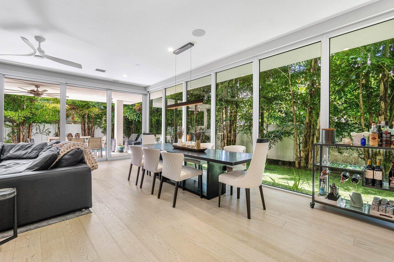 1200 Palm Trail B