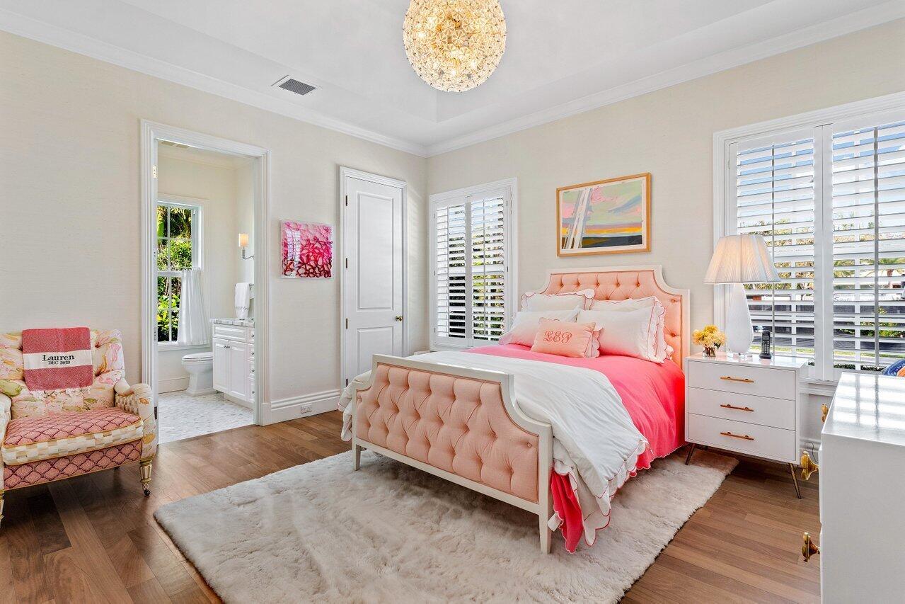 11 Driftwood Landing Road