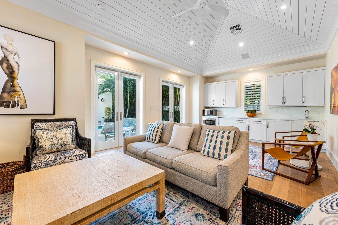 3424 N Ocean Boulevard
