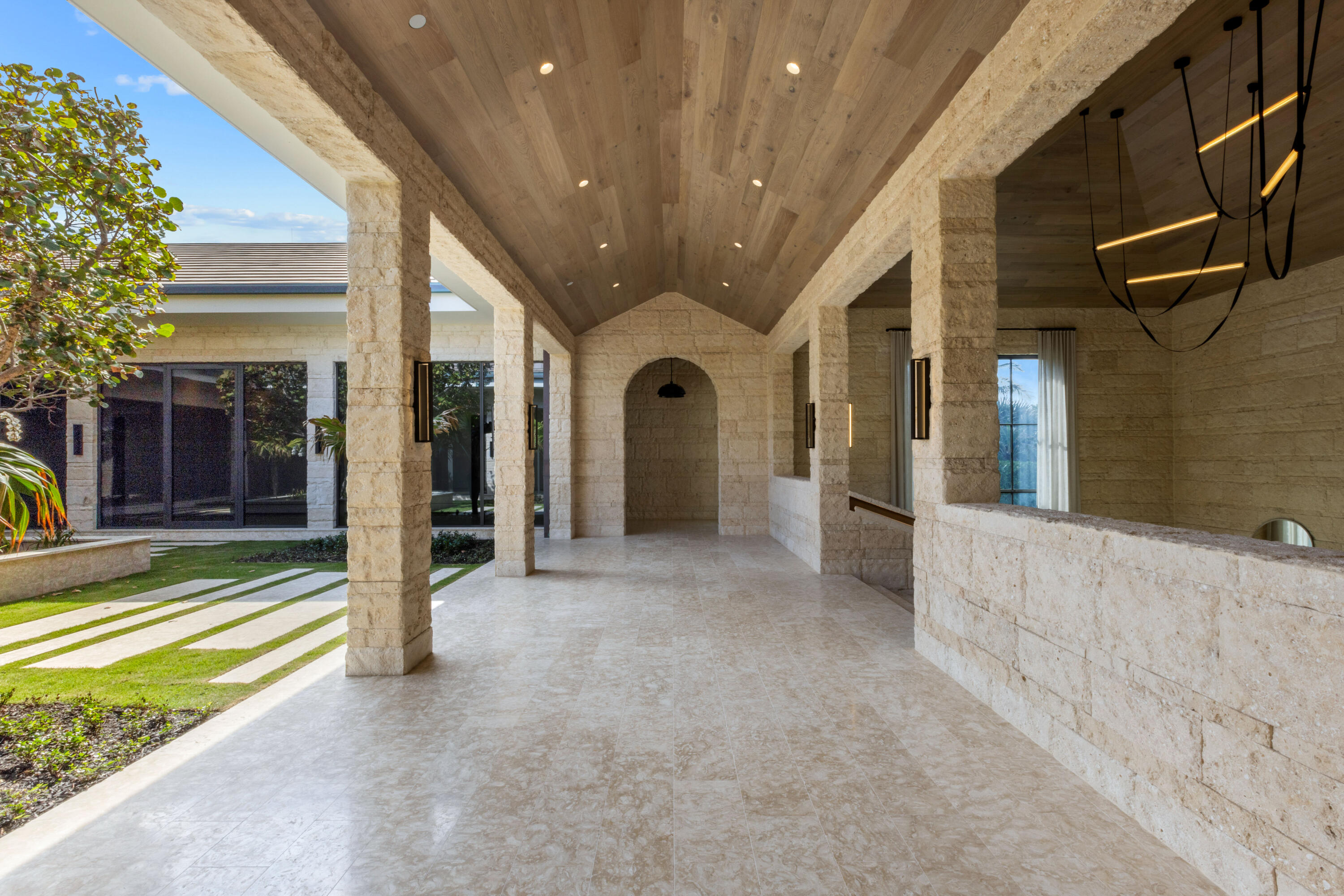 1160 S Ocean Boulevard