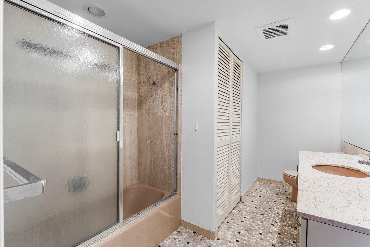 1225 S Ocean Boulevard 302
