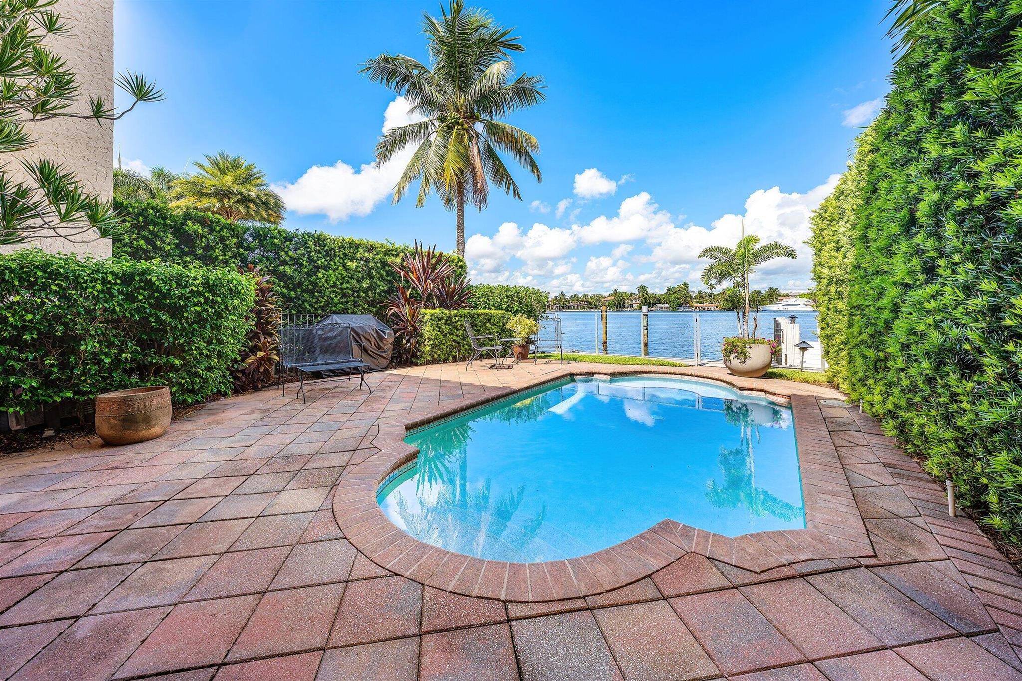 256 Venetian Drive