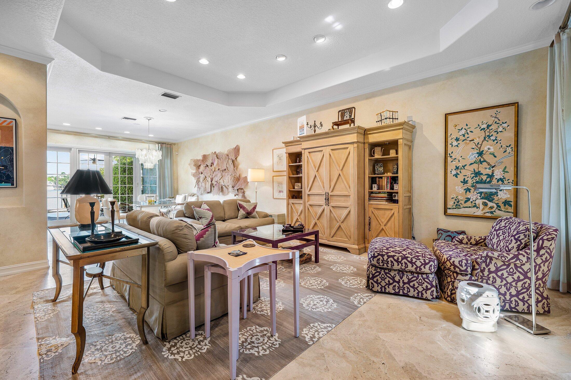 256 Venetian Drive