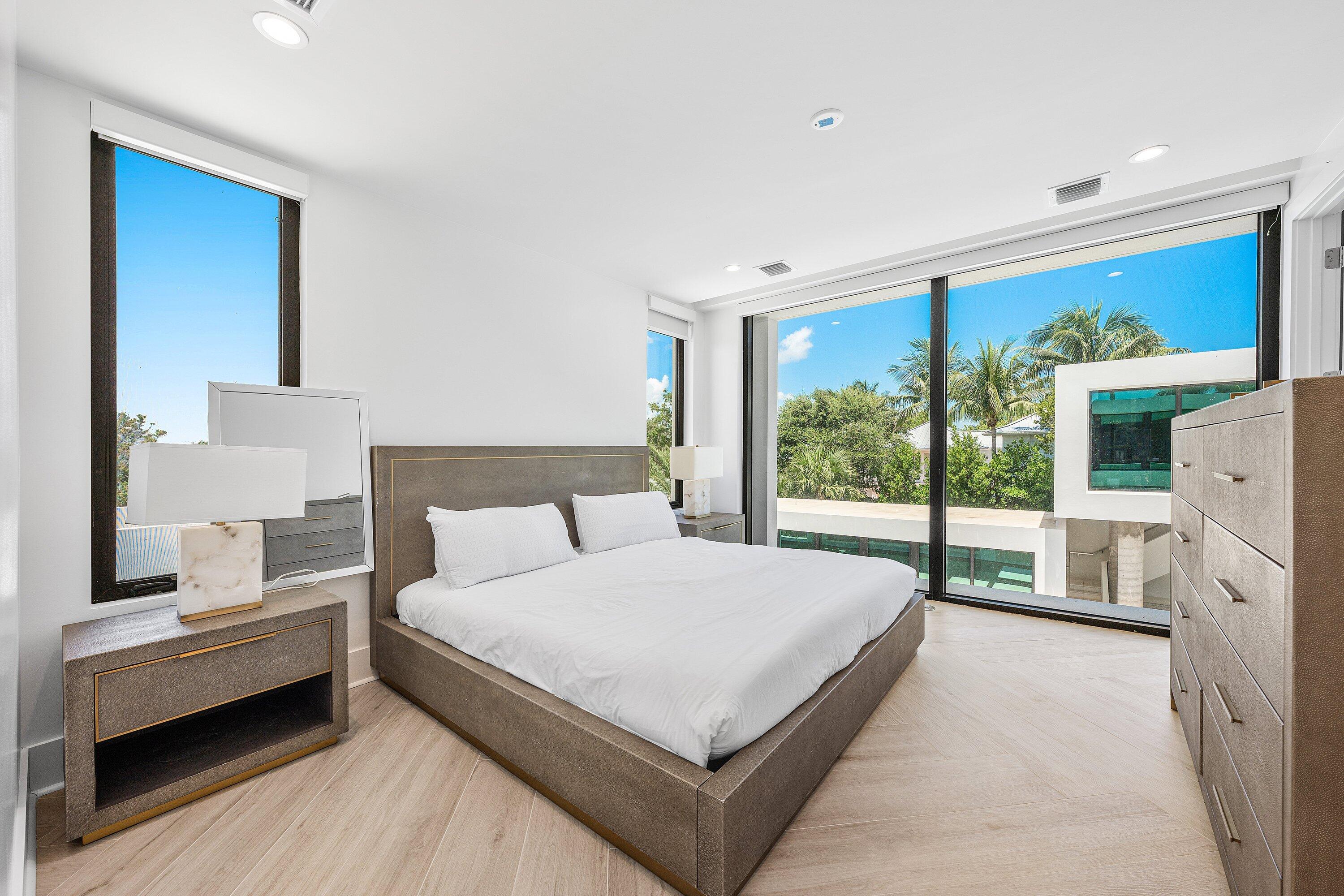 6273 N Ocean Boulevard