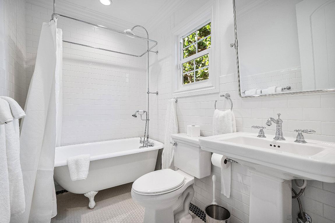 3500 N Ocean Boulevard