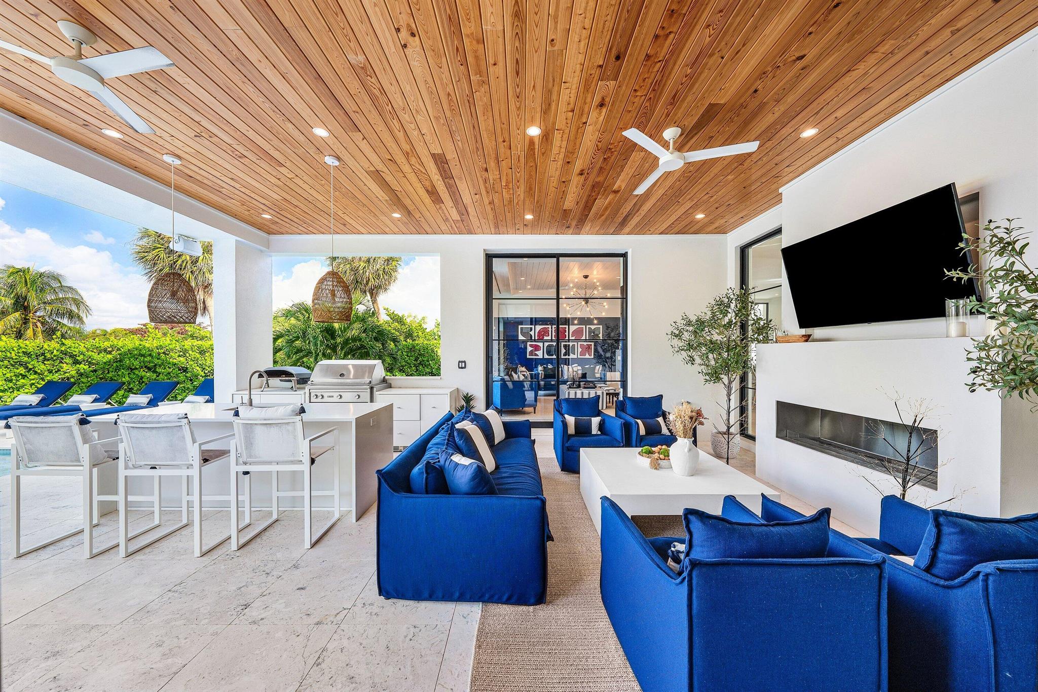 10 S Harbour Drive S