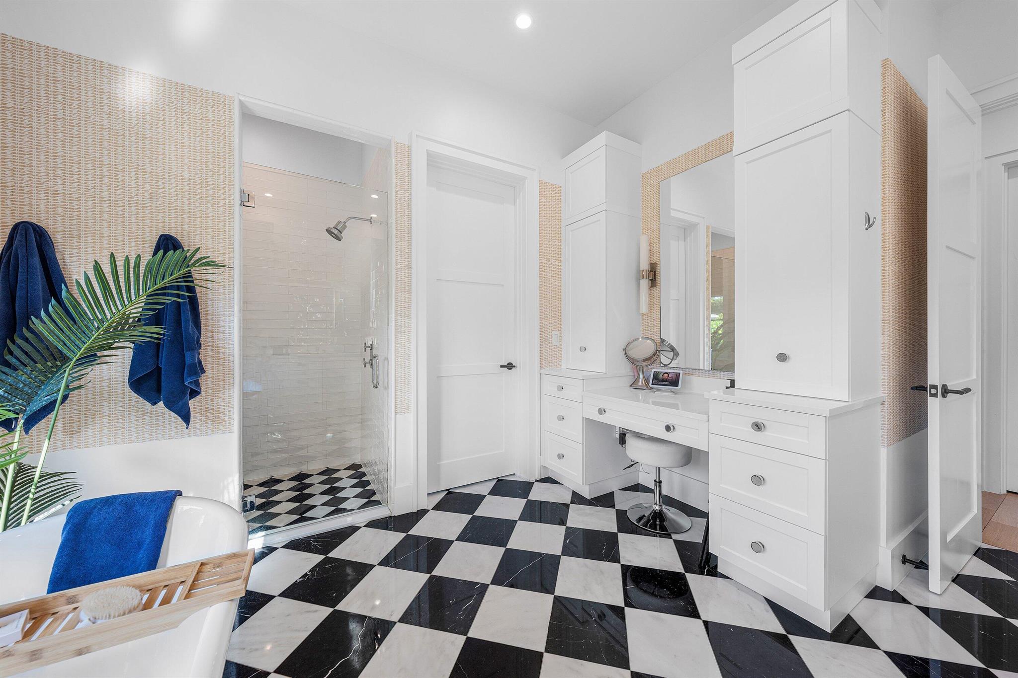 10 S Harbour Drive S