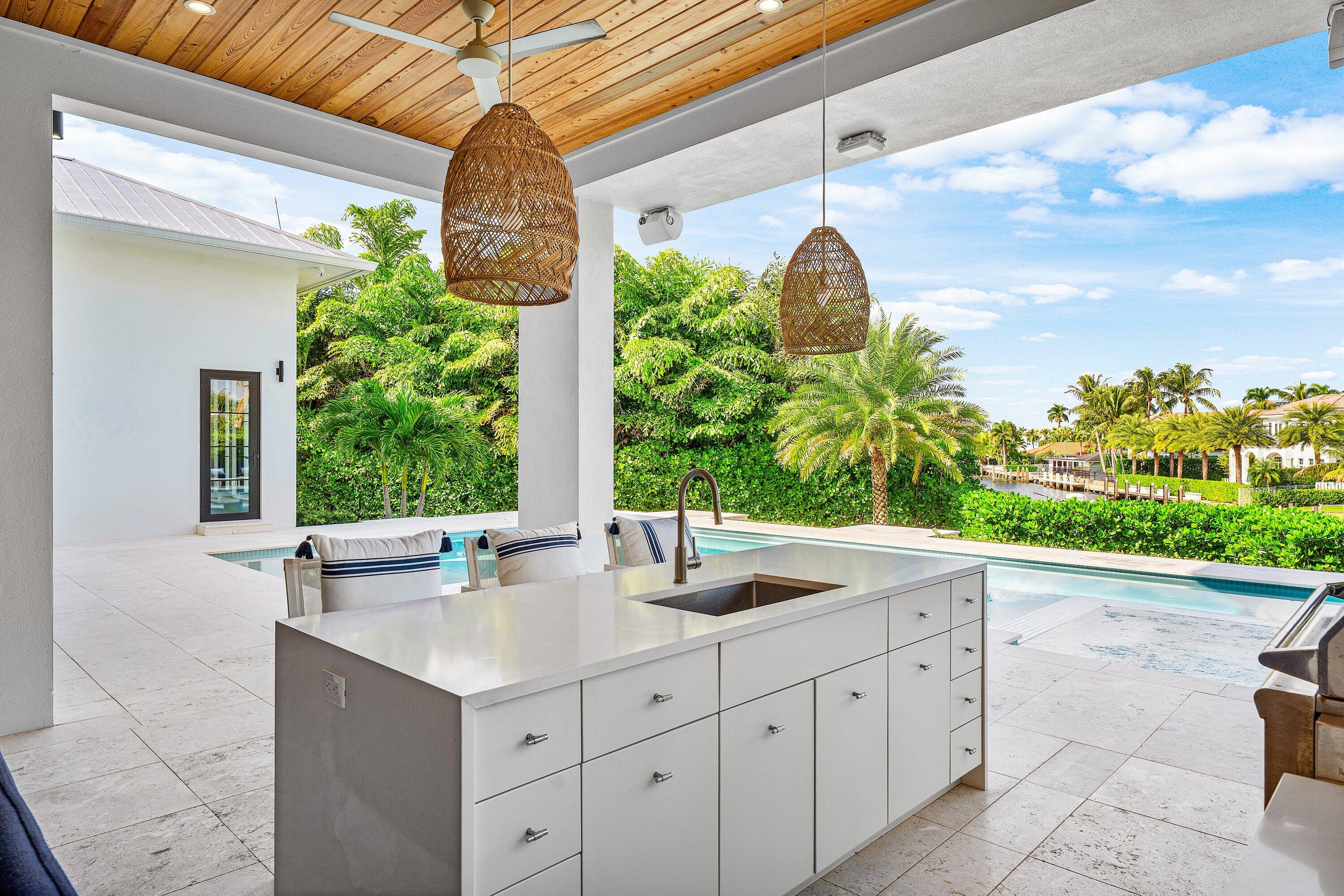 10 S Harbour Drive S