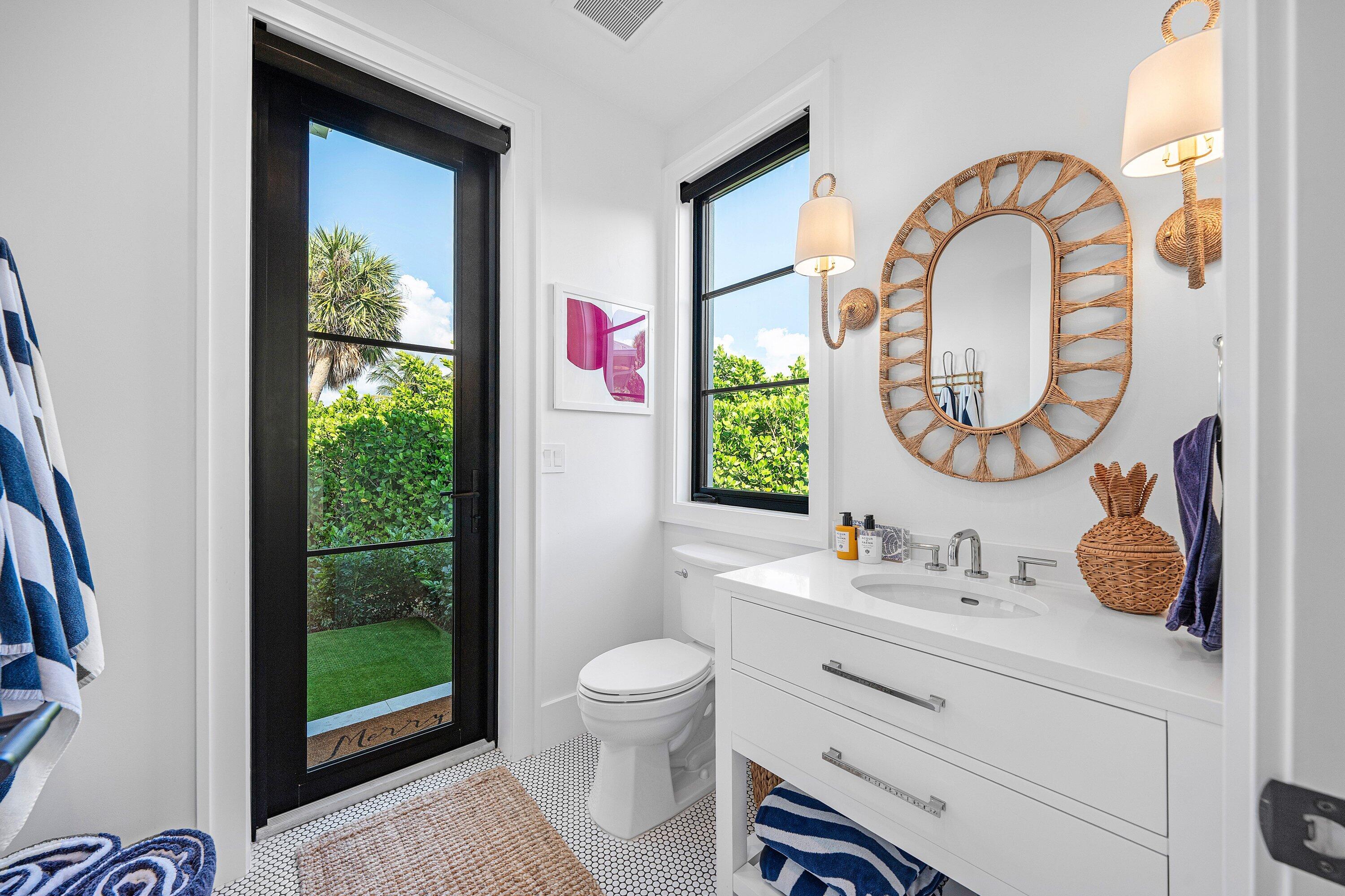 10 S Harbour Drive S