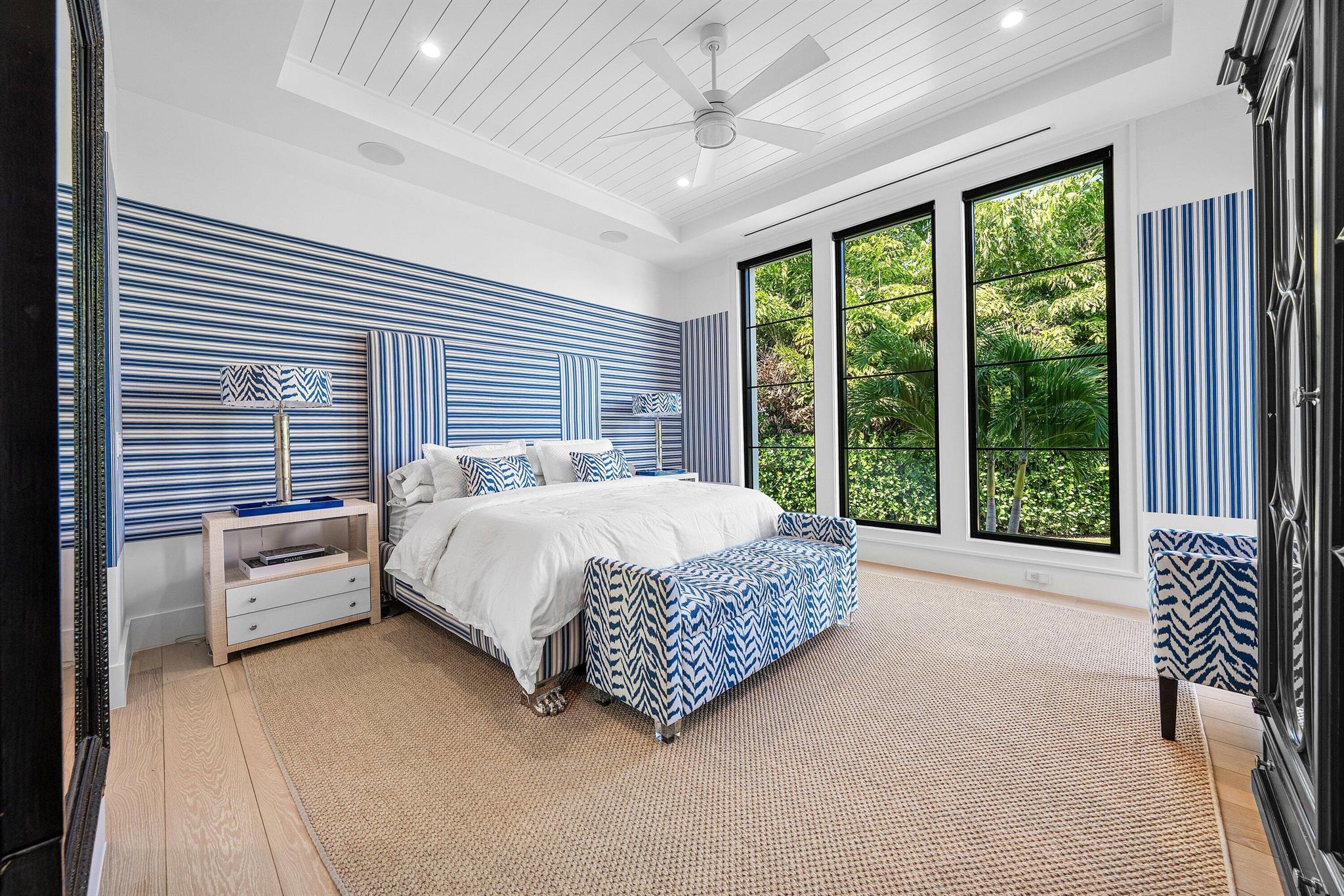 10 S Harbour Drive S