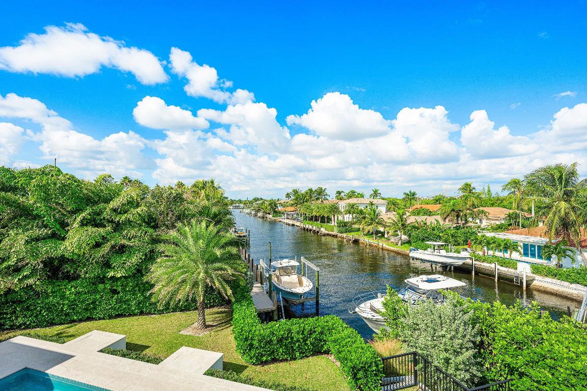 10 S Harbour Drive S