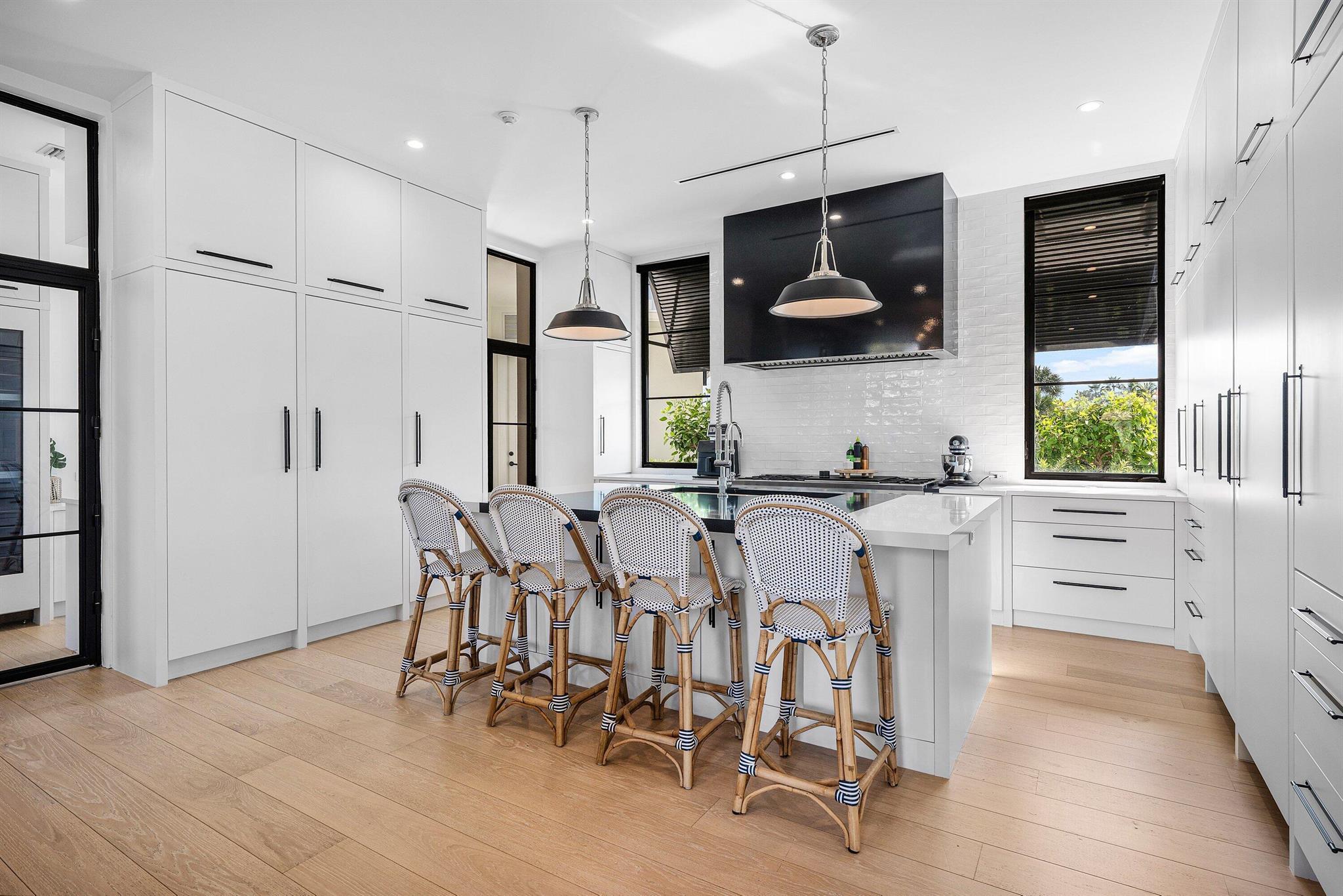 10 S Harbour Drive S