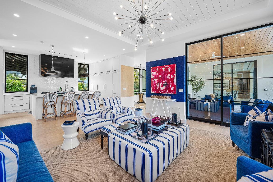 10 S Harbour Drive S