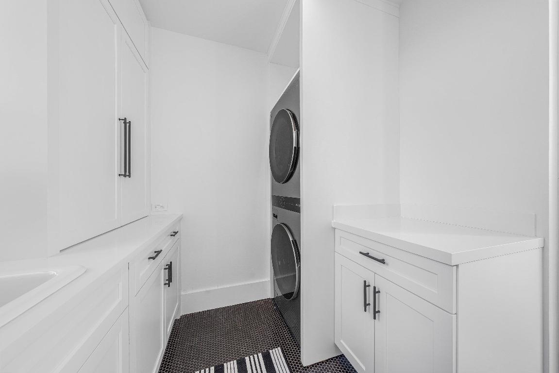 10 S Harbour Drive S