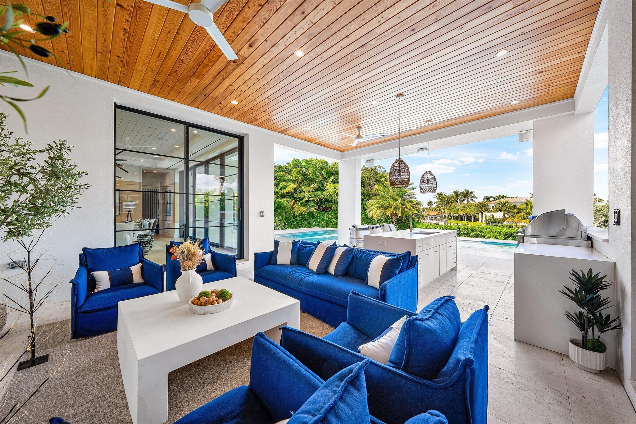 10 S Harbour Drive S